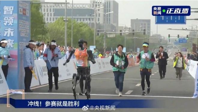 次机器人赛跑比汽车飞机火车都要强j9九游会(中国)网站人类第一(图10)