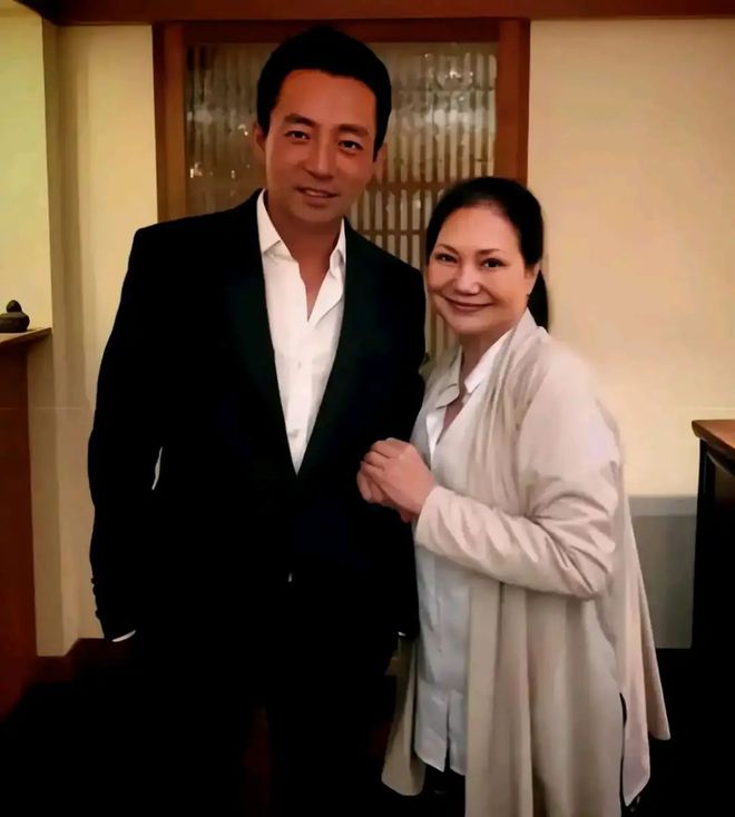 配不公：伤透心想见孩子要看汪小菲态度！j9九游真人游戏第一品牌S妈控诉遗产分(图4)