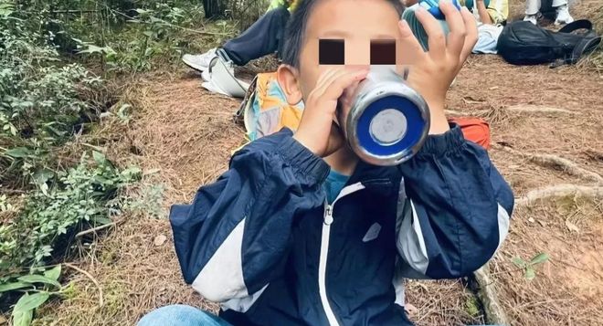 愿者发声：有逃跑记录求寻找建议！j9国际7岁自闭症男童苍山失联志(图4)